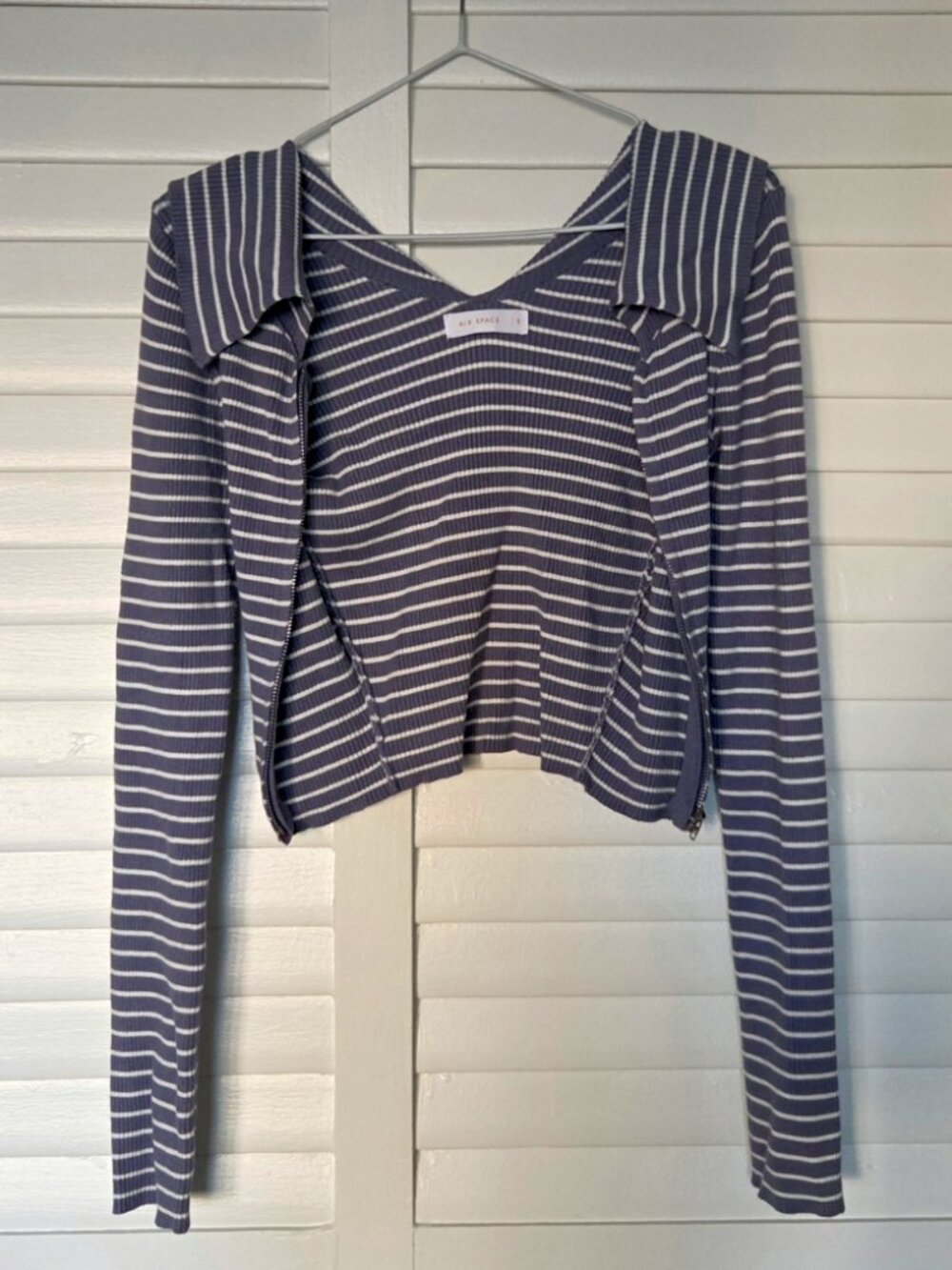Striped Ribbed Knit Crop Top - Picture 2 of 3